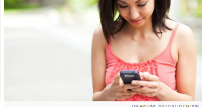 Milton Chiropractor Warns Smartphone, Tablet Users about Neck Strain image